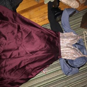 BURGUNDY PROM DRESS